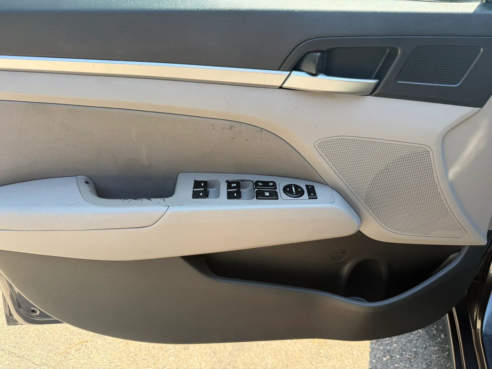 Used 2020 Hyundai Elantra SEL FWD image 17