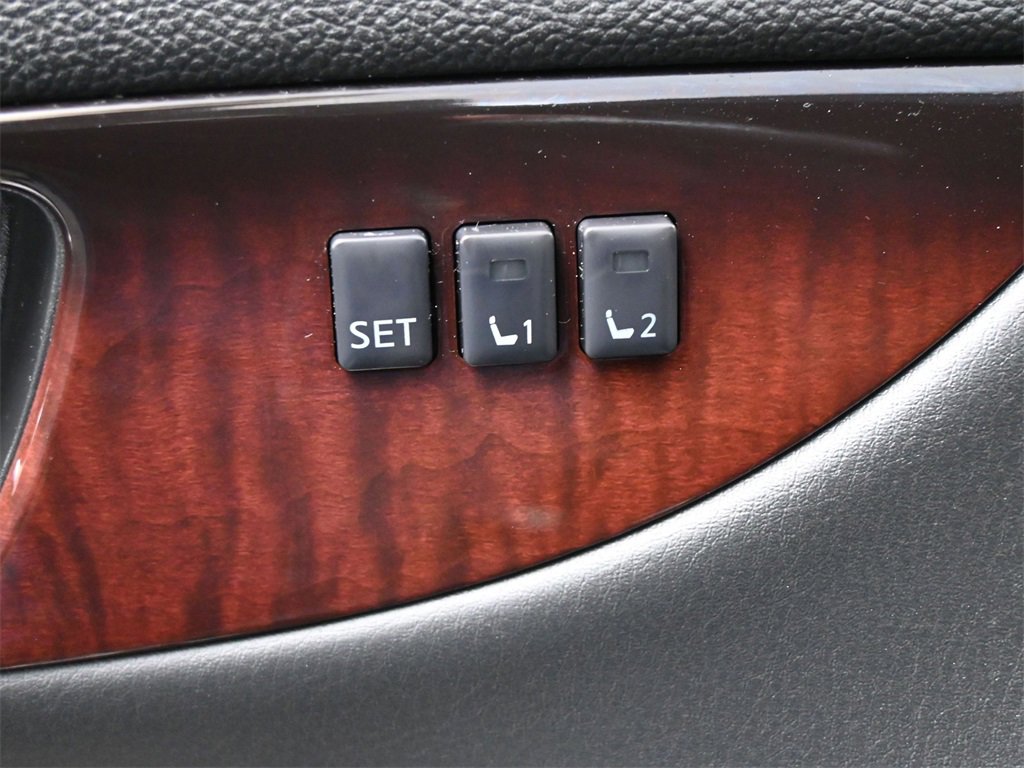 Used 2017 INFINITI QX50 2WD w/ Premium Plus Package image 4