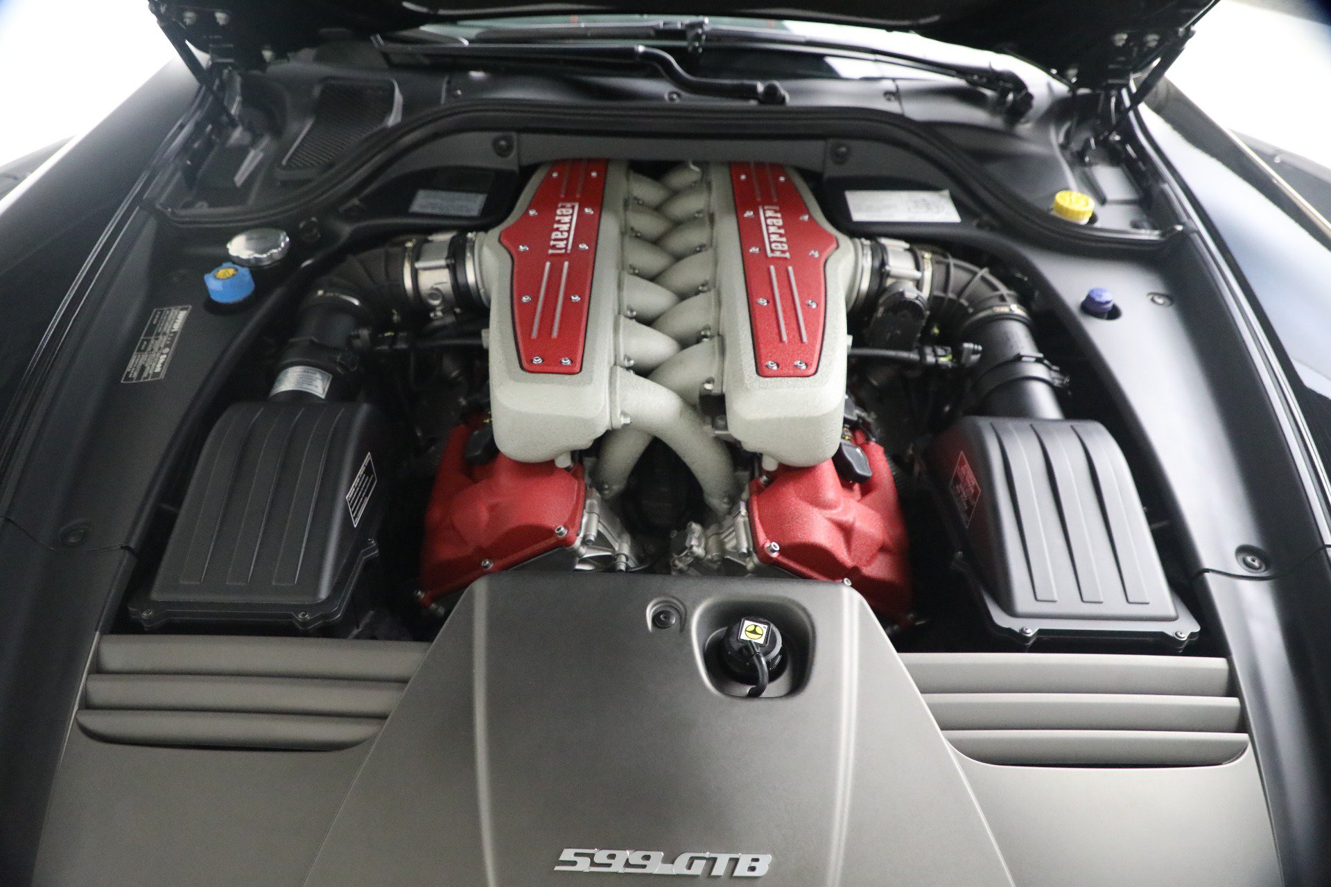 Used 2009 Ferrari 599 GTB Fiorano RWD image 32