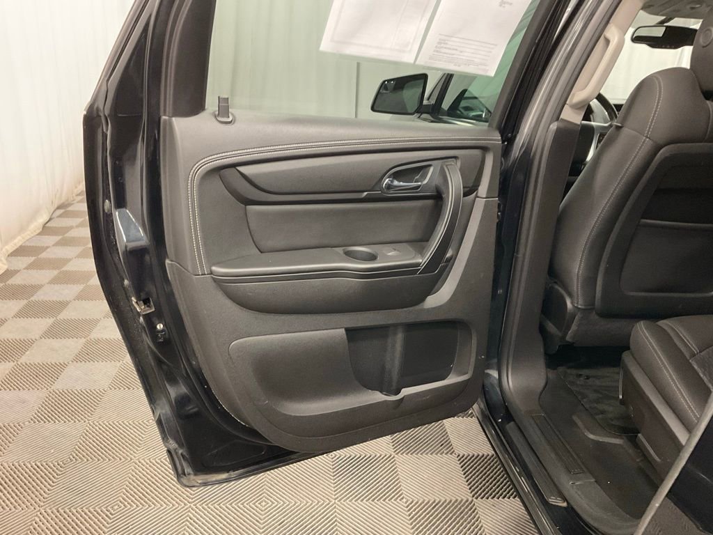 Used 2014 GMC Acadia SLE image 24