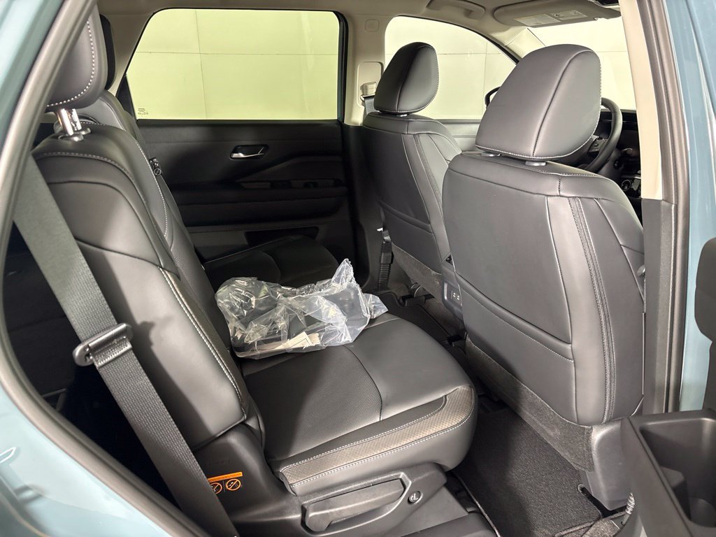 New 2026 Nissan Pathfinder SL FWD image 21