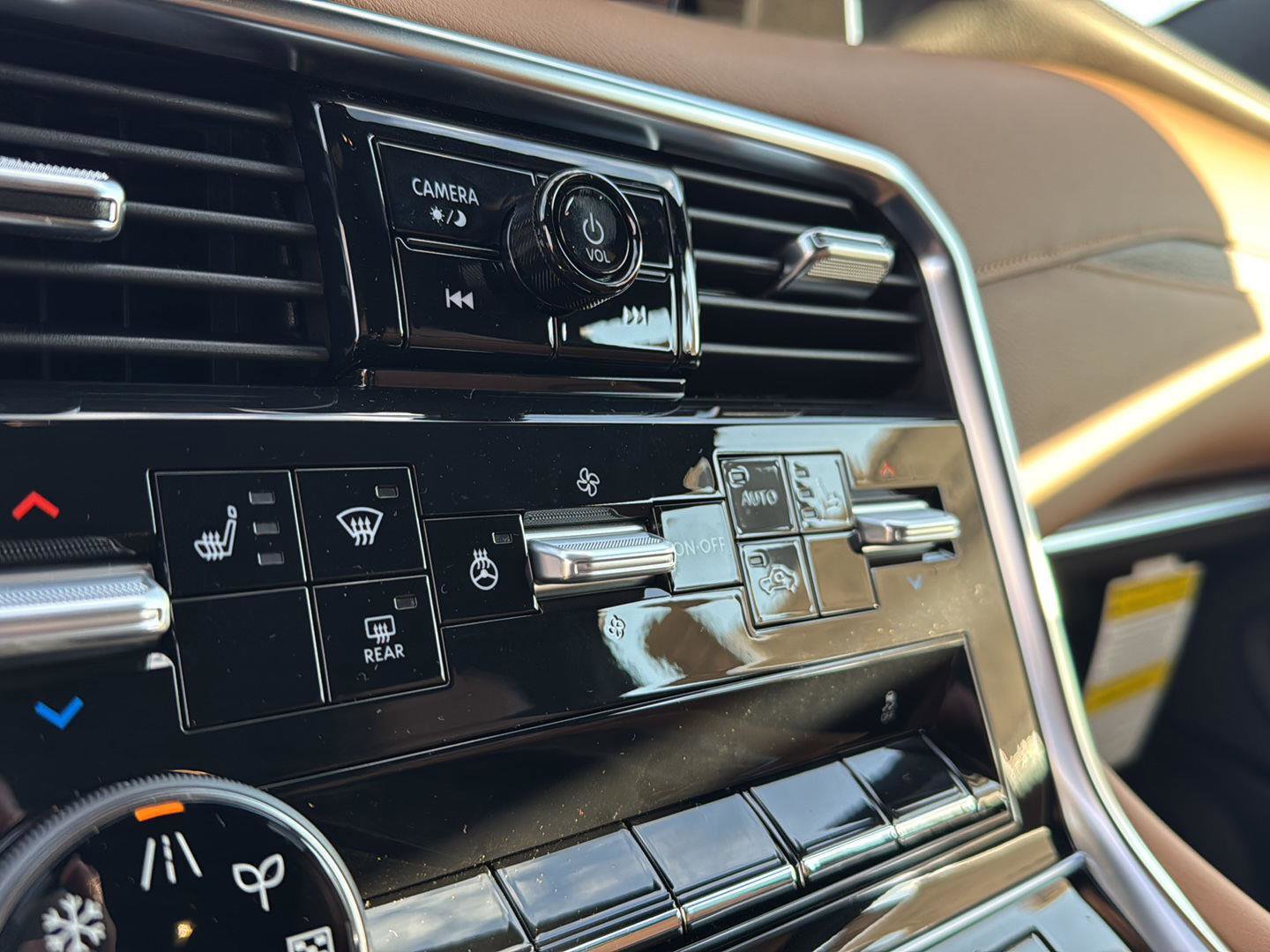 New 2026 Nissan Armada SL image 25