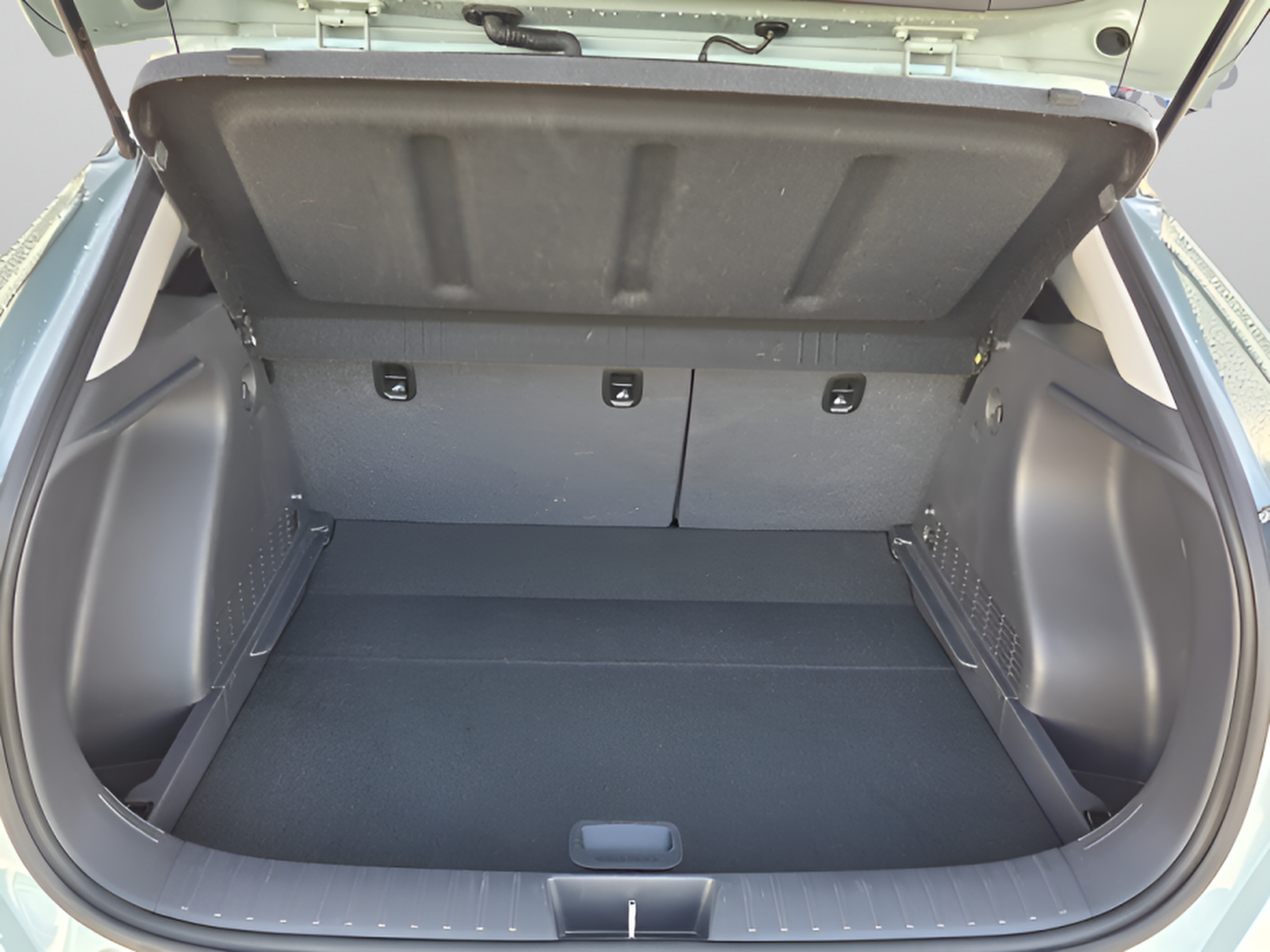 Used 2025 Hyundai Kona SEL FWD image 13