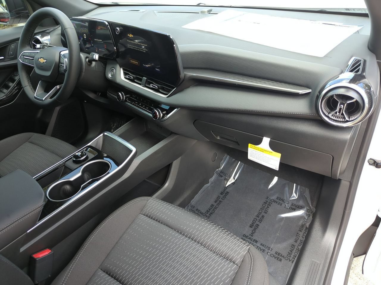New 2027 Chevrolet Equinox LT w/ Safety and Technology Package FWD image 24