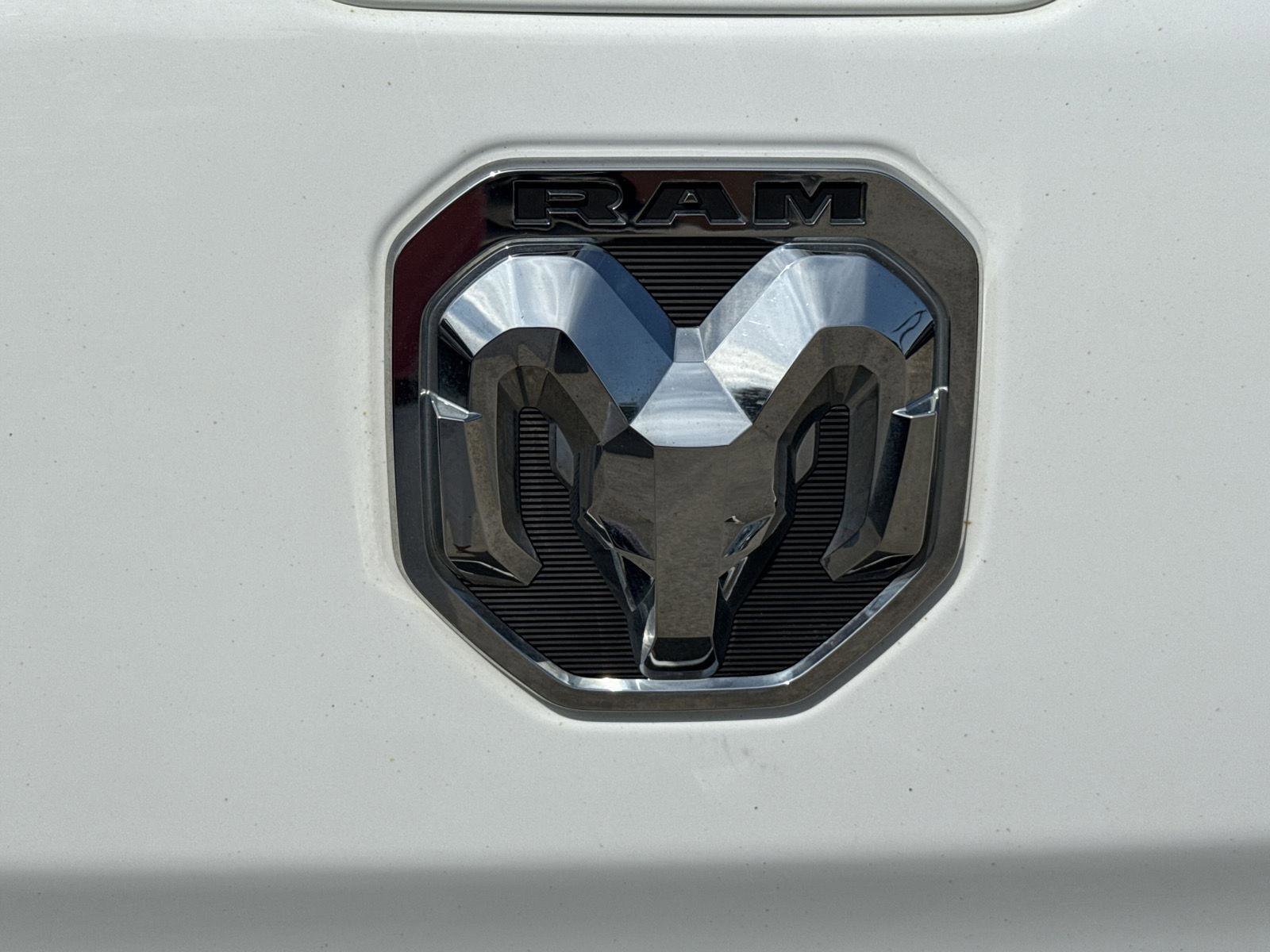 Used 2022 RAM 1500 Laramie w/ Sport Appearance Package image 12