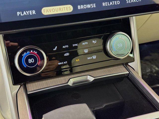 Certified 2023 Land Rover Range Rover Long Wheelbase SE image 18