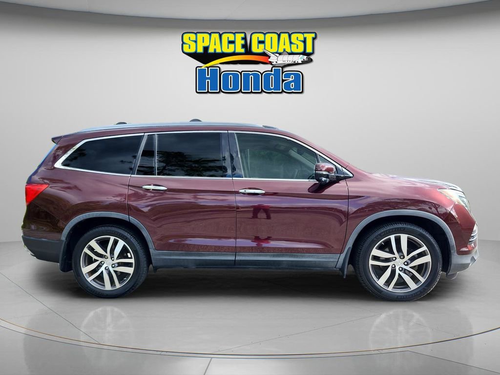 Used 2017 Honda Pilot Touring image 2