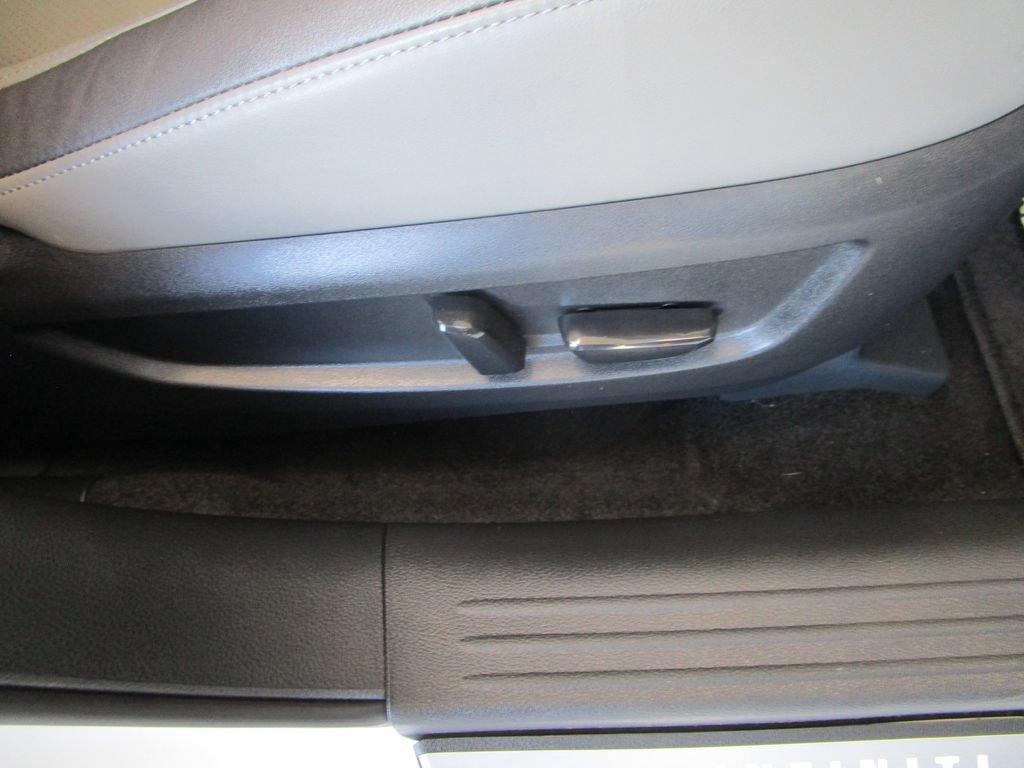 Used 2023 INFINITI QX50 Luxe w/ Cargo Package FWD image 23