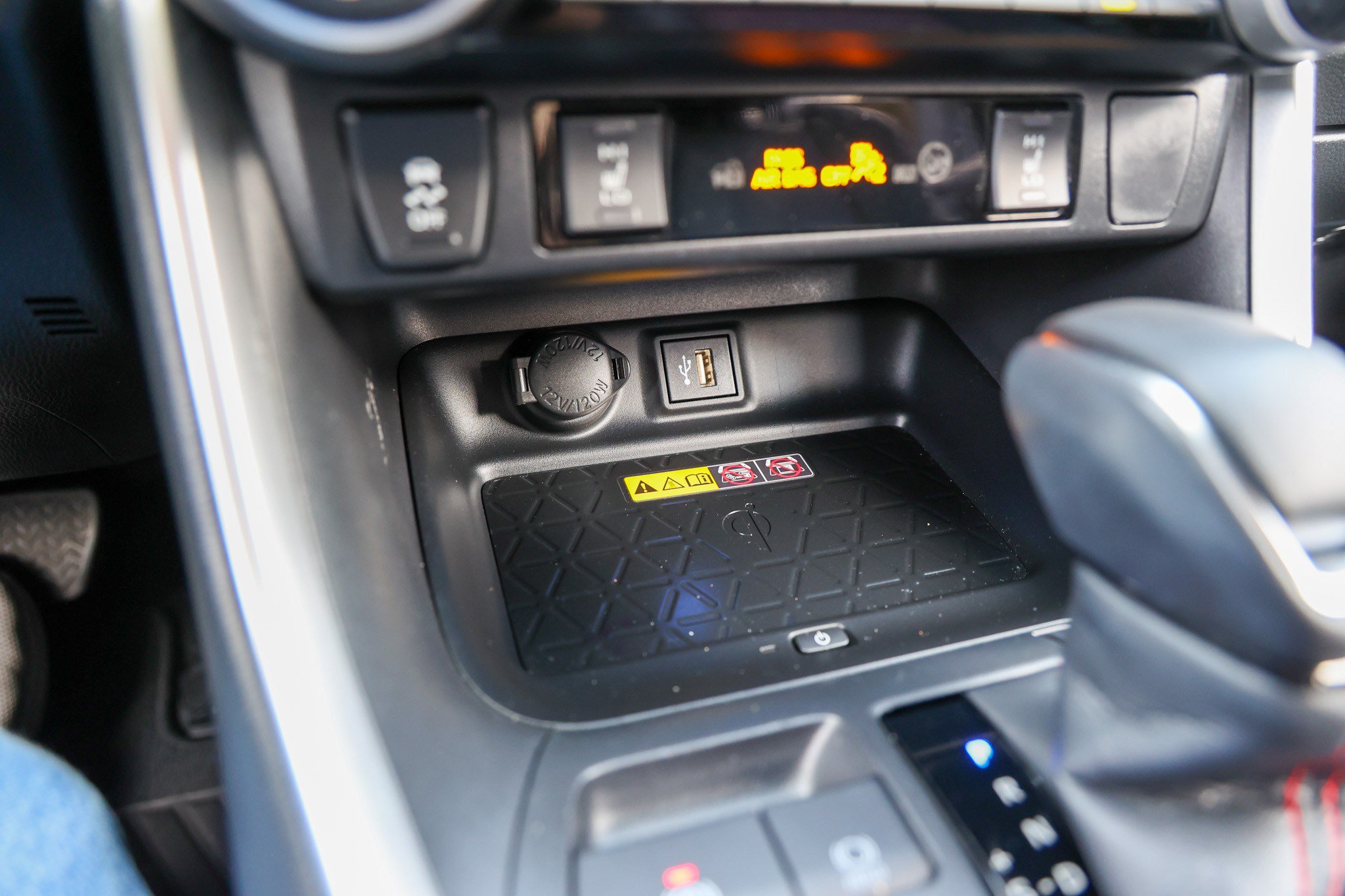 Certified 2025 Toyota RAV4 XSE AWD/4WD image 23