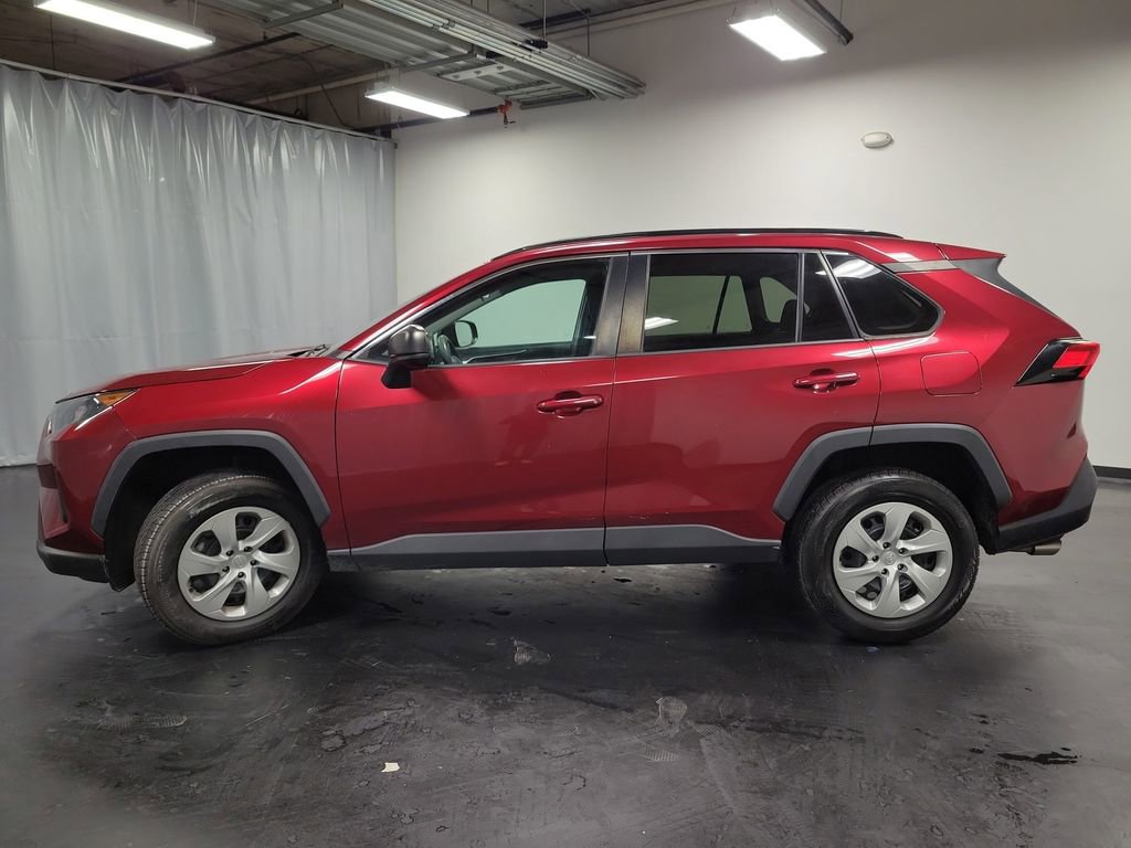 Used 2021 Toyota RAV4 LE image 5