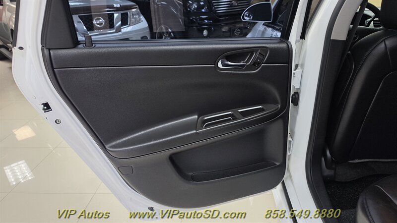 Used 2016 Chevrolet Impala Police FWD image 10