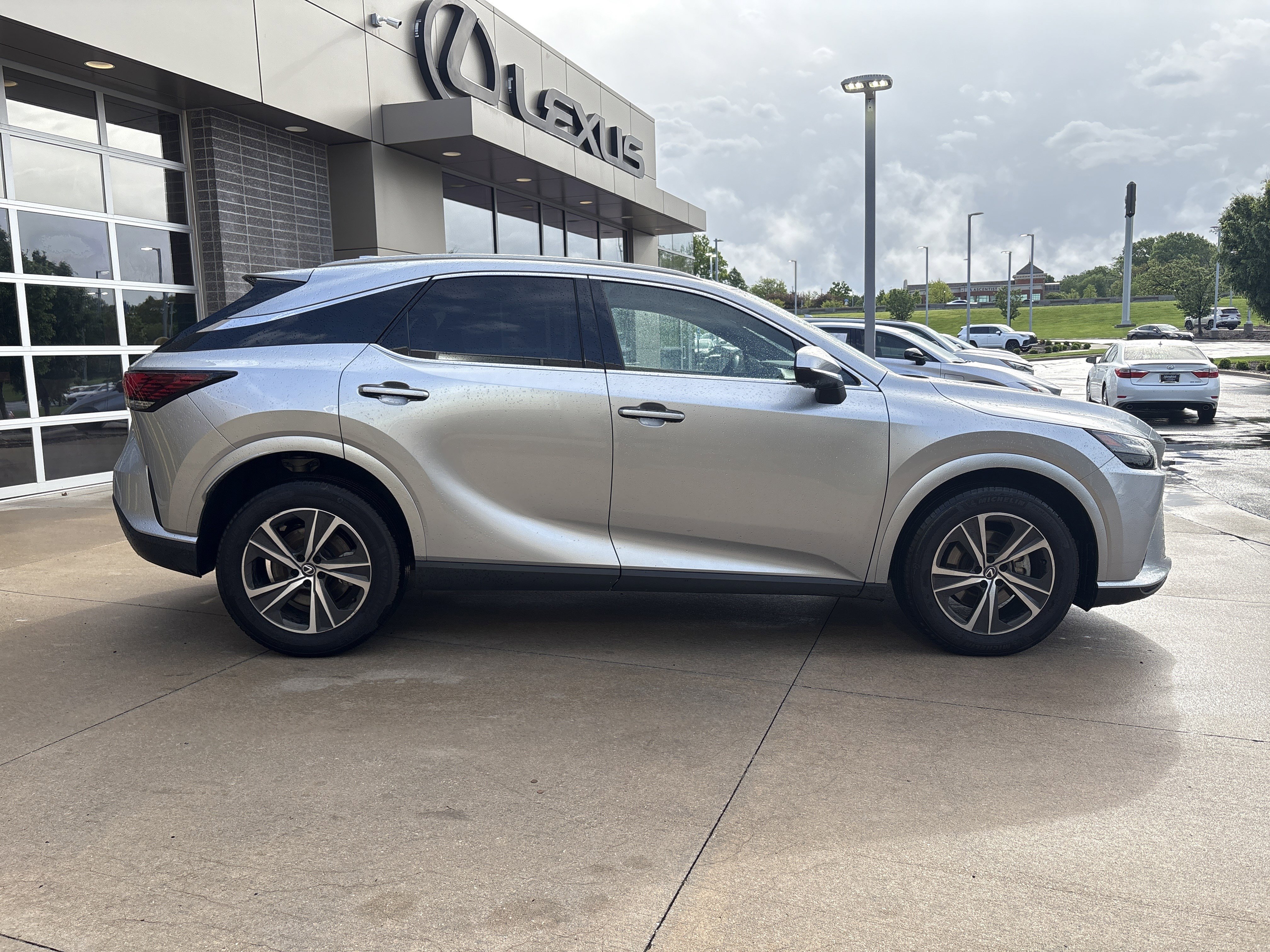 Used 2024 Lexus RX 350 Premium w/ Convenience Package AWD/4WD image 11