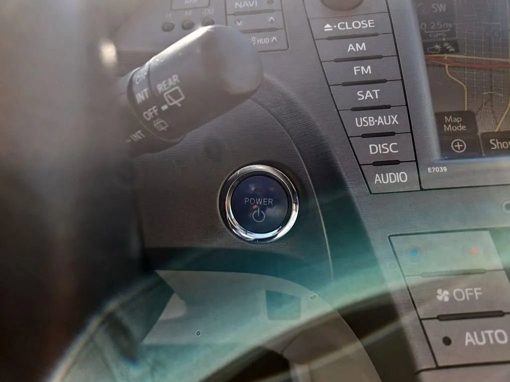 Used 2012 Toyota Prius Four w/ Deluxe Solar Roof Pkg image 38