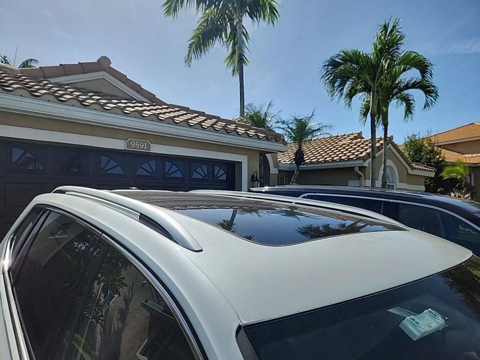 Used 2023 Volkswagen Tiguan SEL R-Line image 40