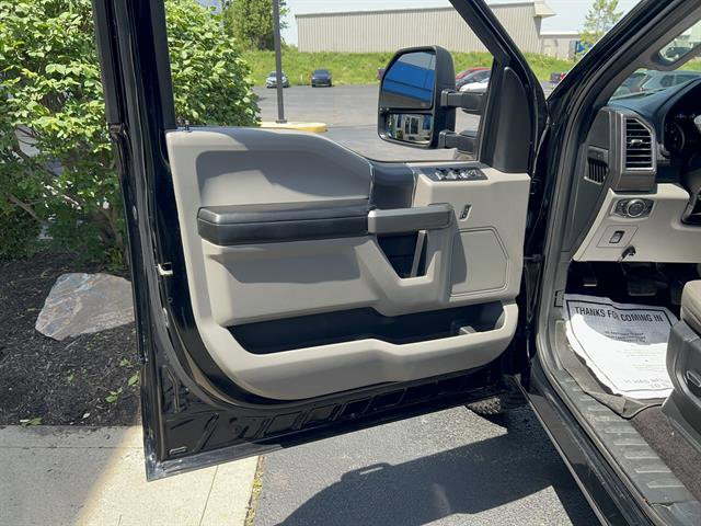 Used 2016 Ford F150 XLT w/ Equipment Group 302A Luxury AWD/4WD image 9