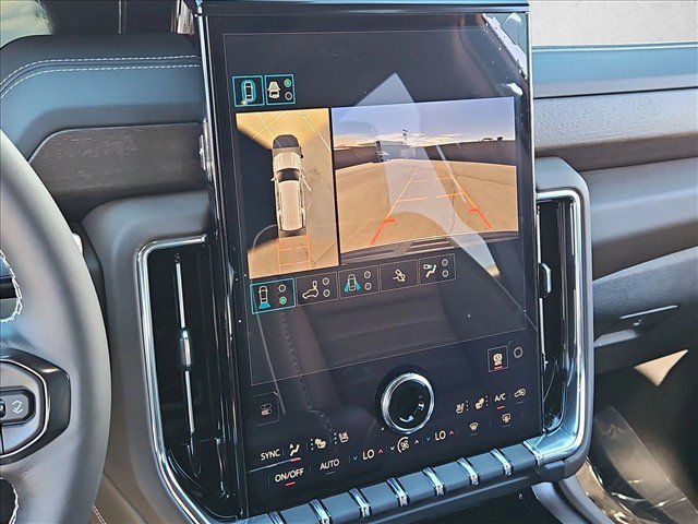 New 2026 GMC Yukon Denali Ultimate w/ LPO, Get Active Package AWD/4WD image 13