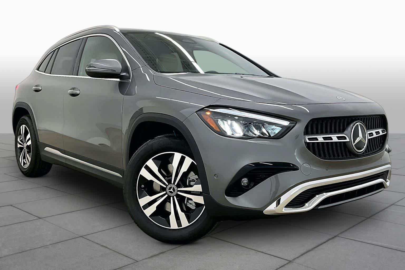 New 2026 Mercedes-Benz GLA 250 4MATIC image 2