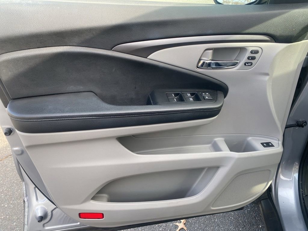 Used 2021 Honda Pilot Special Edition image 10