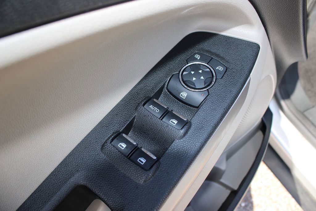 Used 2021 Ford EcoSport S image 12