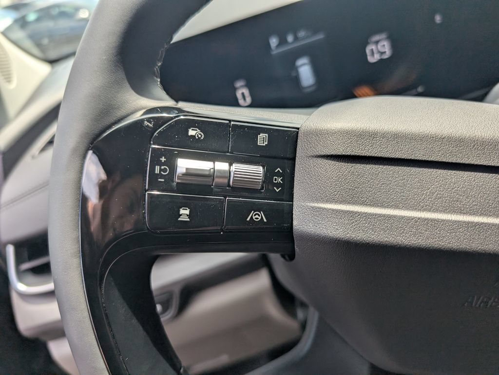 New 2027 Kia Carnival EX FWD image 14