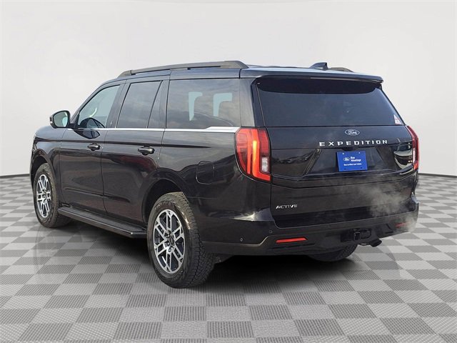 Certified 2025 Ford Expedition Active image 3