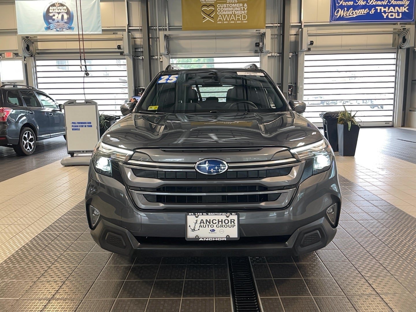 Used 2025 Subaru Forester Premium AWD/4WD image 2