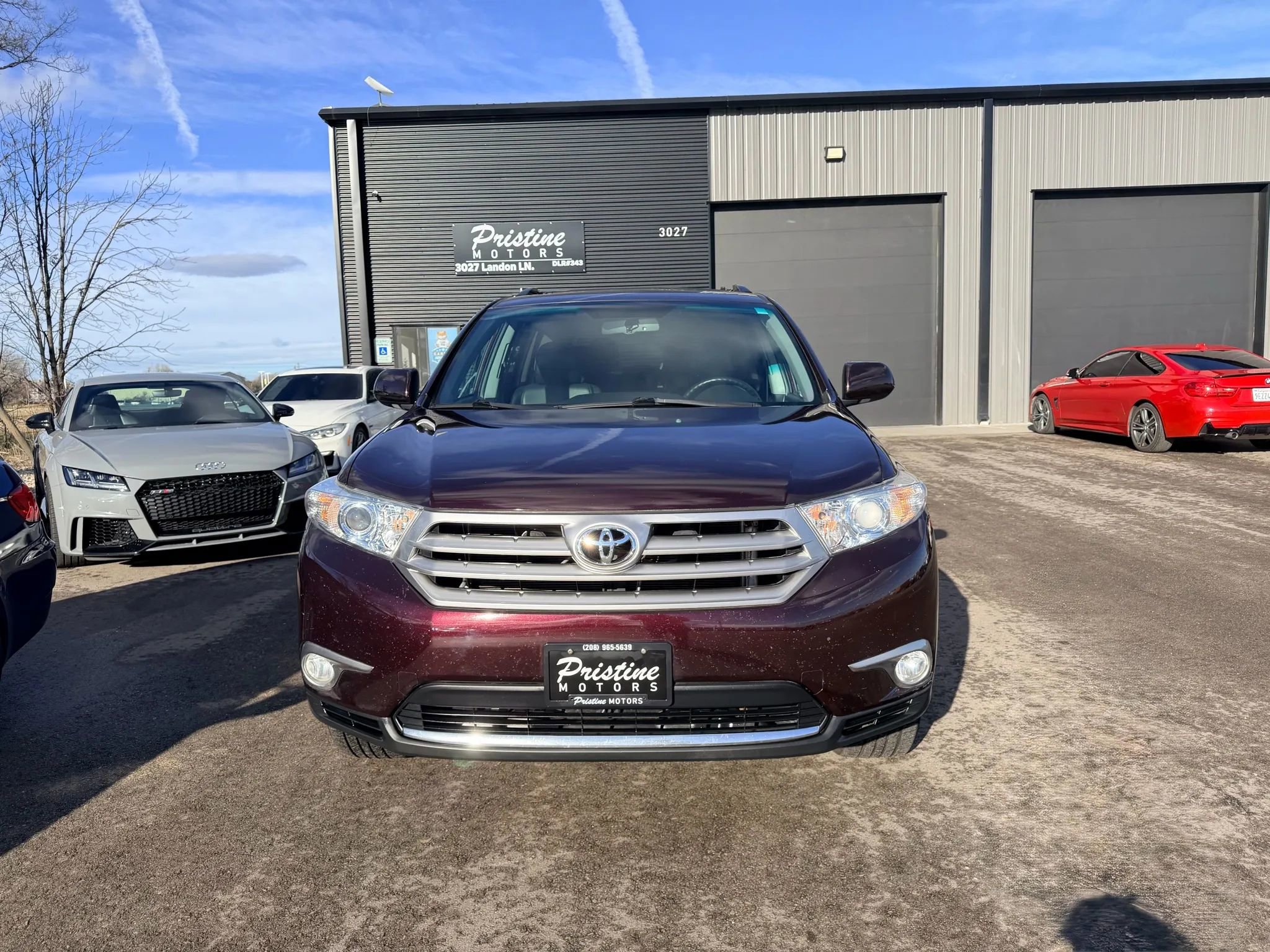 Used 2011 Toyota Highlander Limited w/ Tow Pkg image 2