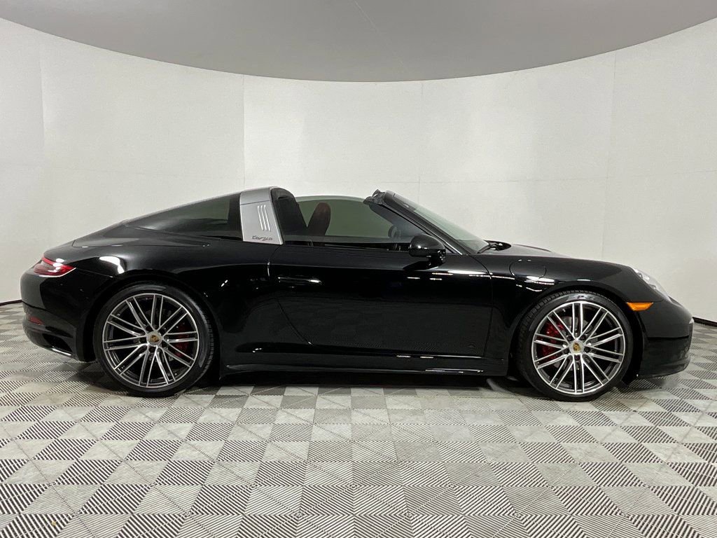 Used 2019 Porsche 911 Targa 4 AWD/4WD image 5
