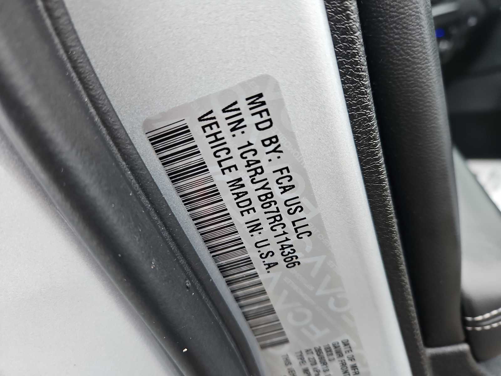 Used 2024 Jeep Grand Cherokee Limited 4xe w/ Luxury Tech Group II image 14