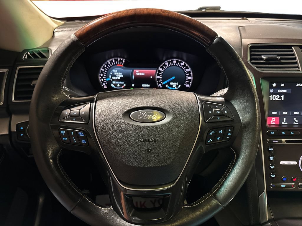 Used 2017 Ford Explorer Platinum AWD/4WD image 29