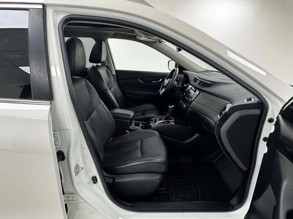 Used 2018 Nissan Rogue SL w/ Premium Package image 14