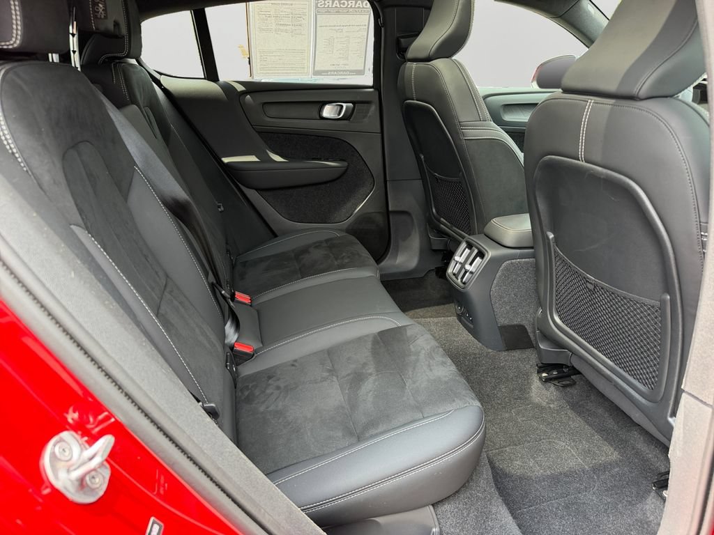 Certified 2023 Volvo C40 P8 Recharge Ultimate AWD/4WD image 9