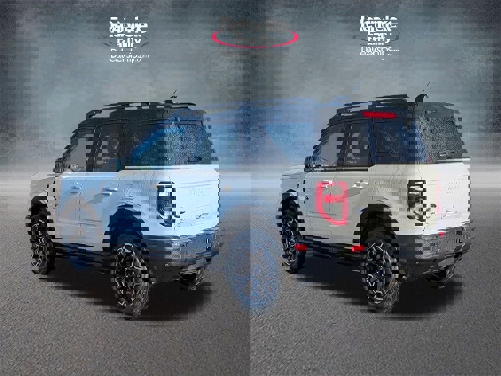 New 2025 Ford Bronco Sport Outer Banks image 8