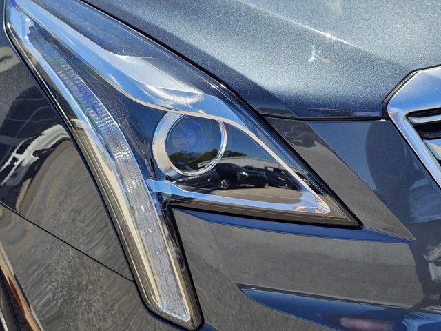 Used 2019 Cadillac XT5 FWD image 4