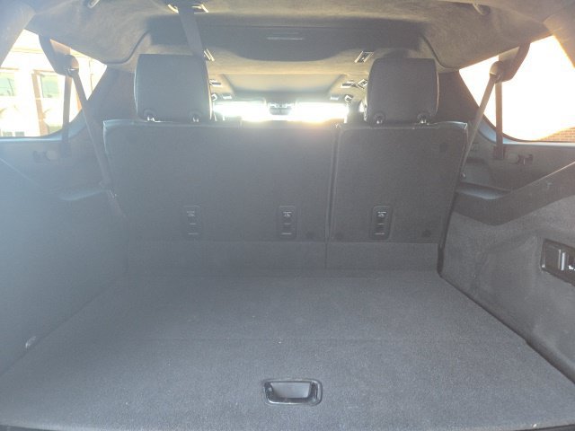 Used 2022 Cadillac Escalade ESV Sport Platinum w/ Heavy-Duty Trailer Package AWD/4WD image 18