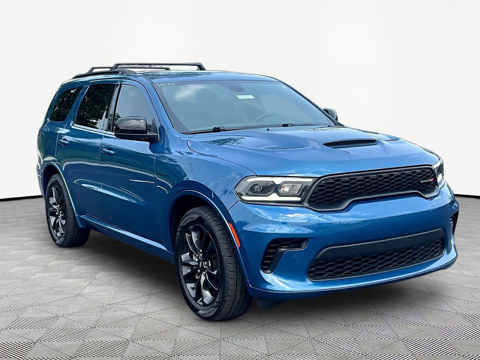 Used 2023 Dodge Durango R/T w/ Blacktop Package RWD image 3