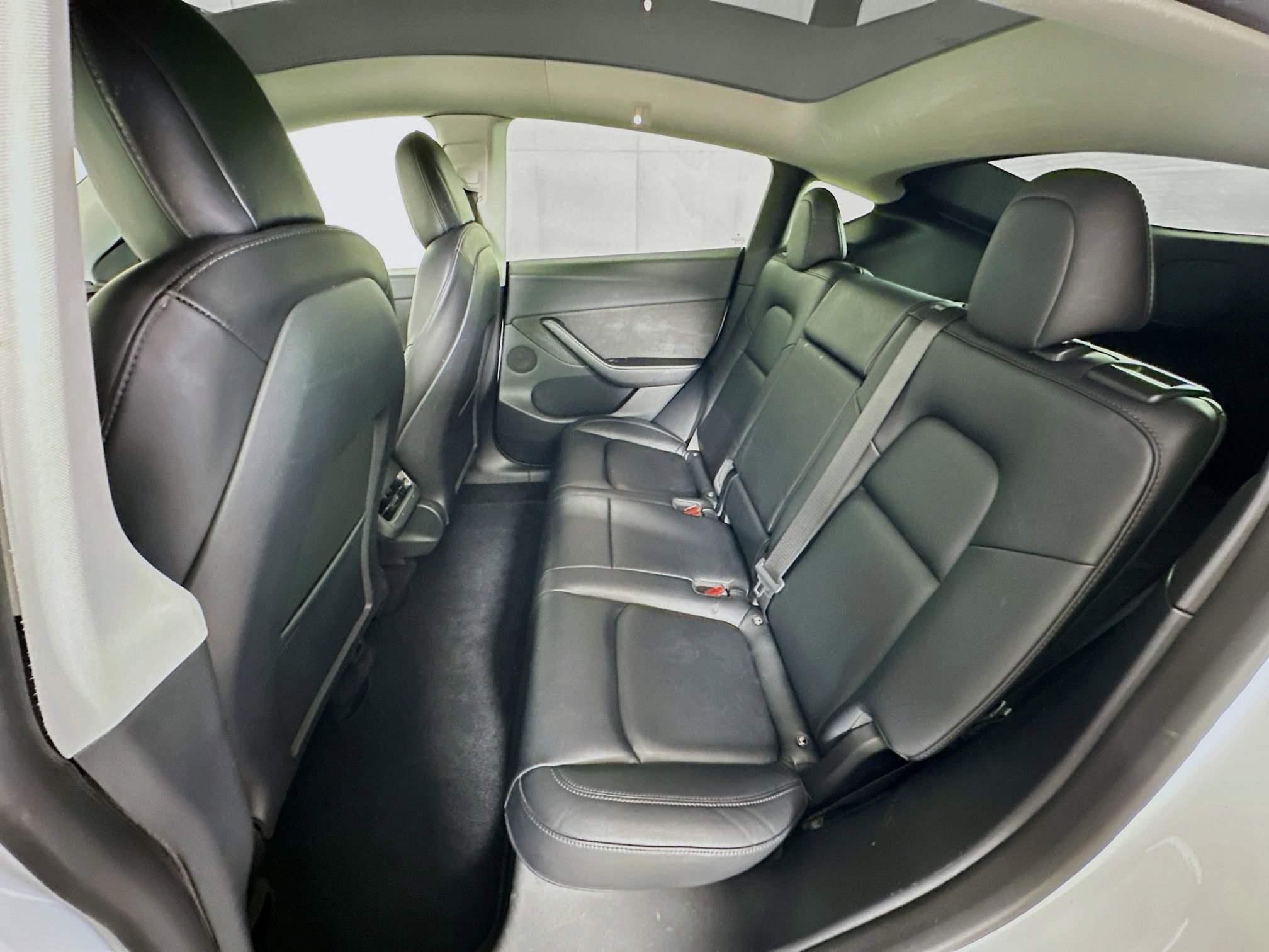 Used 2021 Tesla Model Y Long Range image 26