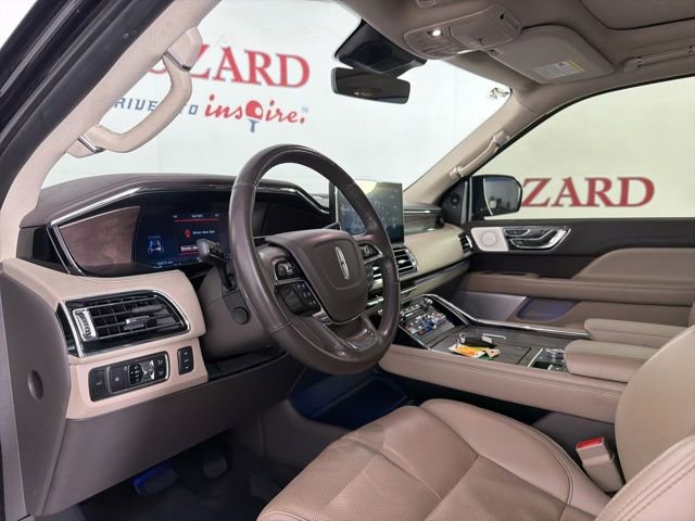 Used 2023 Lincoln Navigator L Reserve AWD/4WD image 12