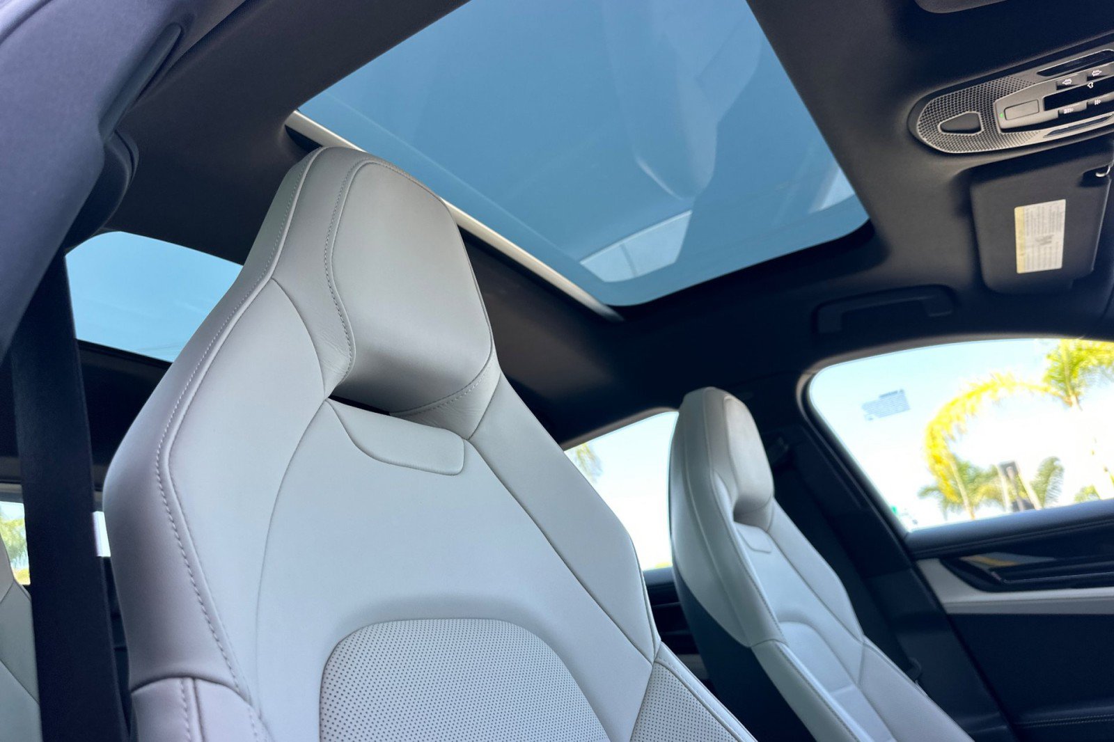 Used 2026 Porsche Panamera image 17
