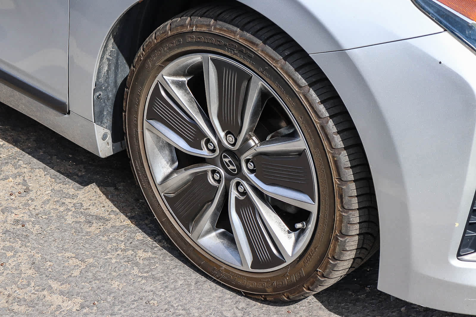 Used 2019 Hyundai Ioniq Limited w/ Ultimate Package 02 FWD image 4