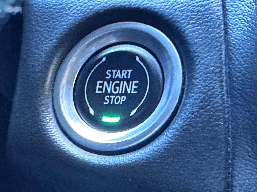 Used 2021 Chevrolet Tahoe Z71 image 24