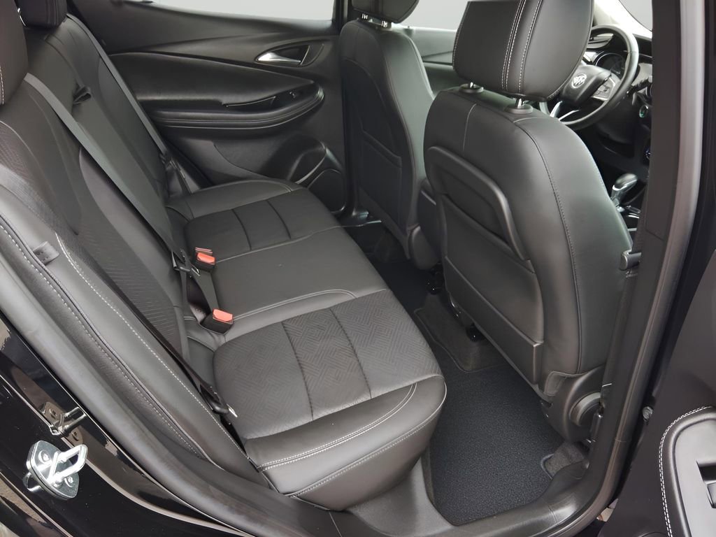 Used 2023 Buick Encore GX Essence FWD image 30