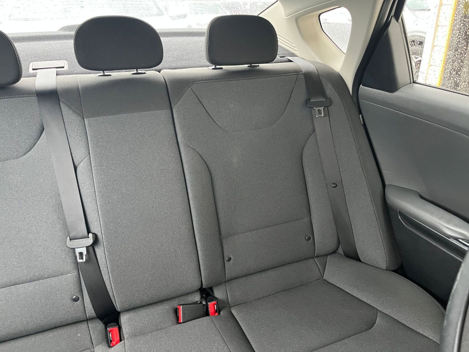 Used 2025 Kia K4 LXS image 36