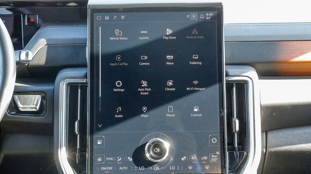 Used 2025 GMC Yukon Denali AWD/4WD image 16