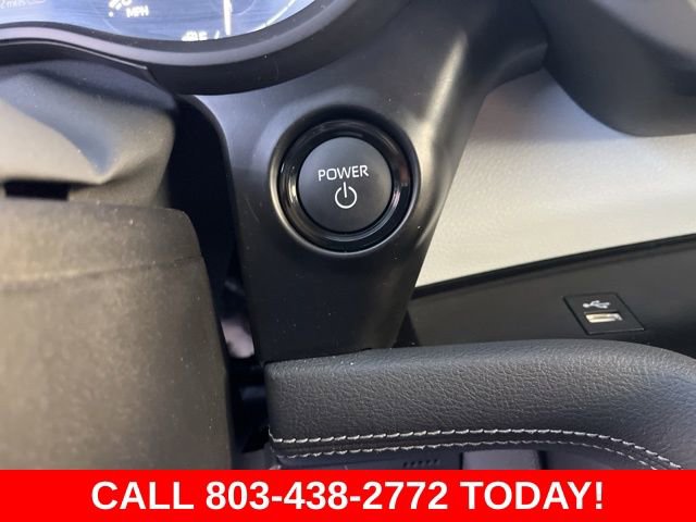 Used 2025 Toyota Sienna XLE image 22