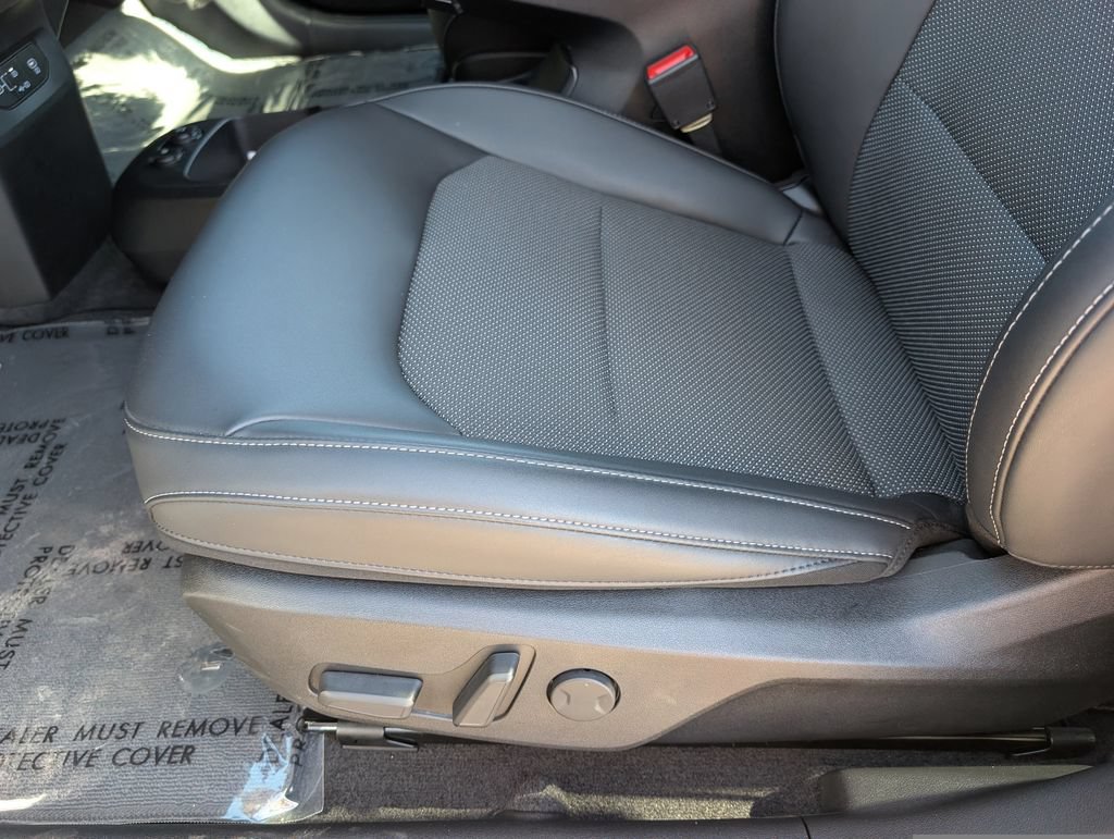 Certified 2025 Kia EV6 Light AWD/4WD image 16