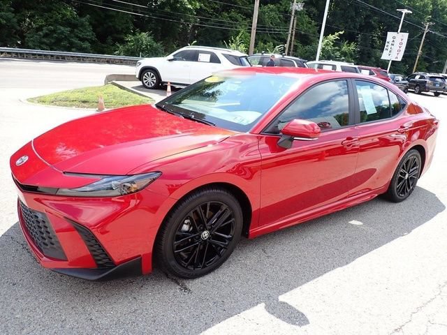 Used 2025 Toyota Camry SE FWD image 10