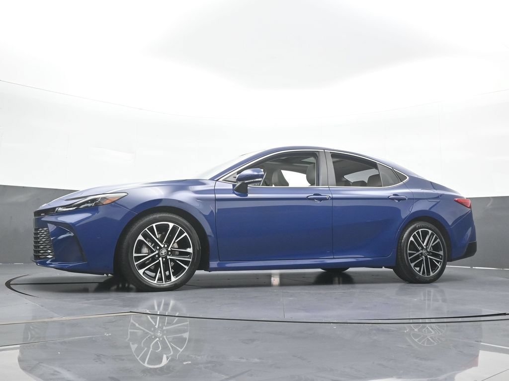 Used 2025 Toyota Camry XLE FWD image 55