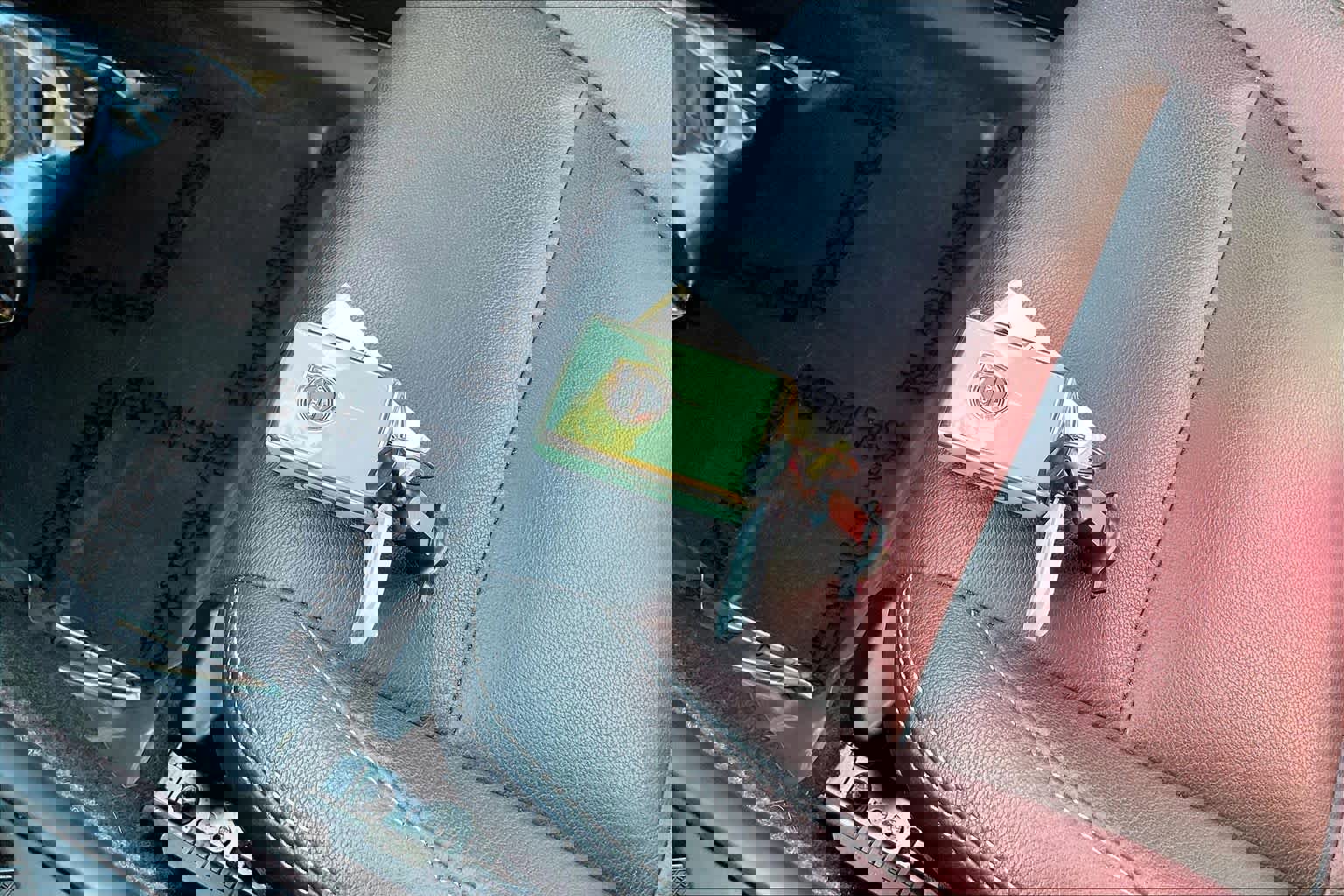 Used 2024 Volvo XC40 B5 Core image 11