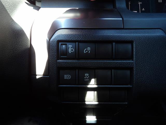 Used 2024 Toyota Tacoma SR5 AWD/4WD image 37